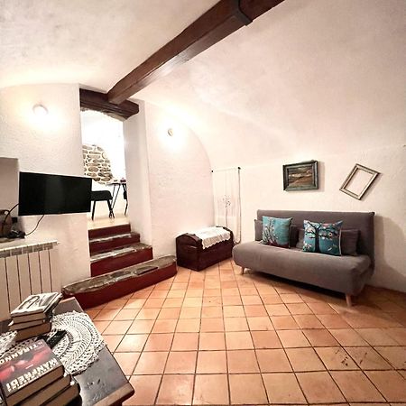Stecado Caste - Dimora Storica Nel Cuore Del Paese Dolceacqua Buitenkant foto
