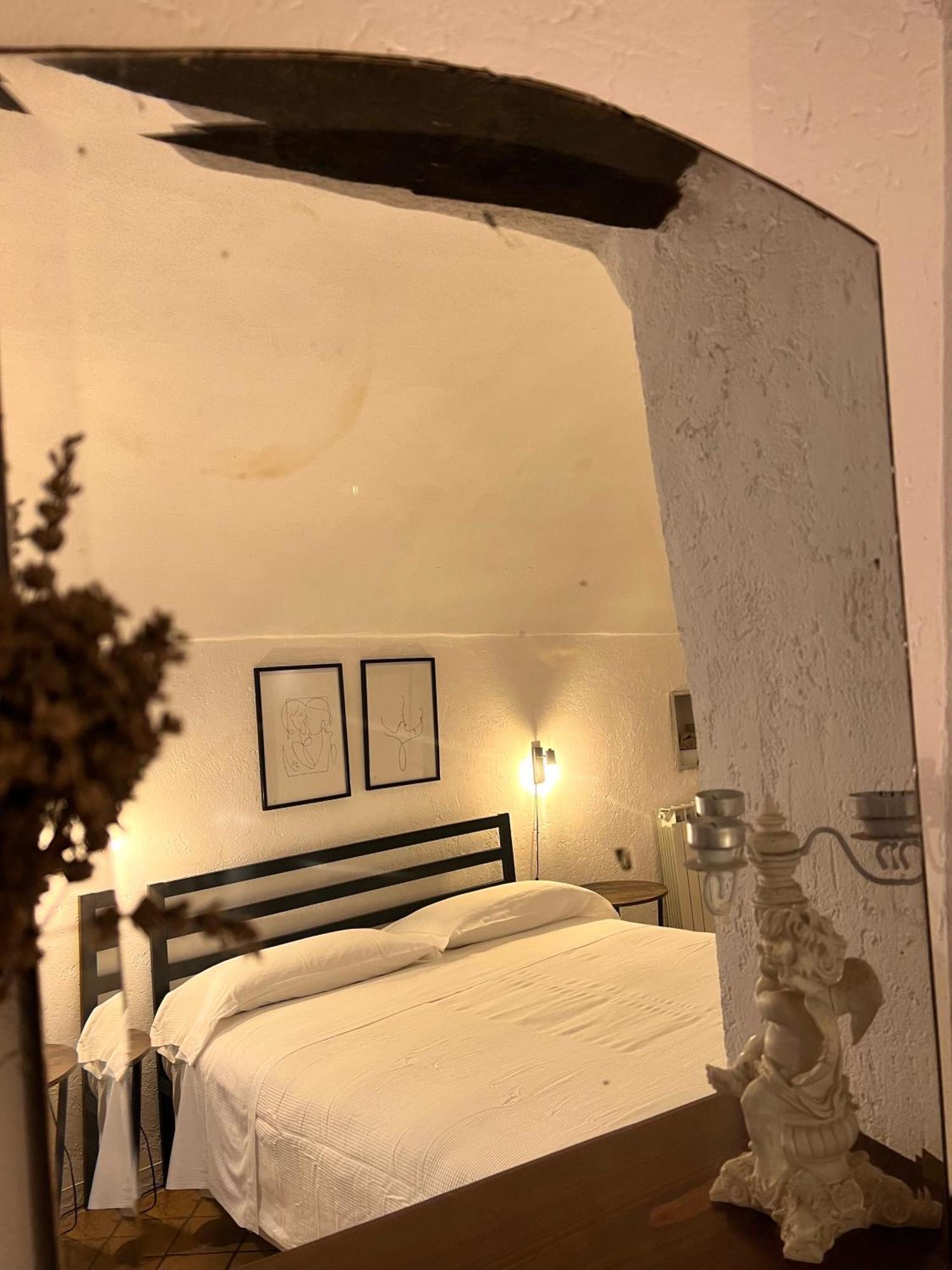 Stecado Caste - Dimora Storica Nel Cuore Del Paese Dolceacqua Buitenkant foto