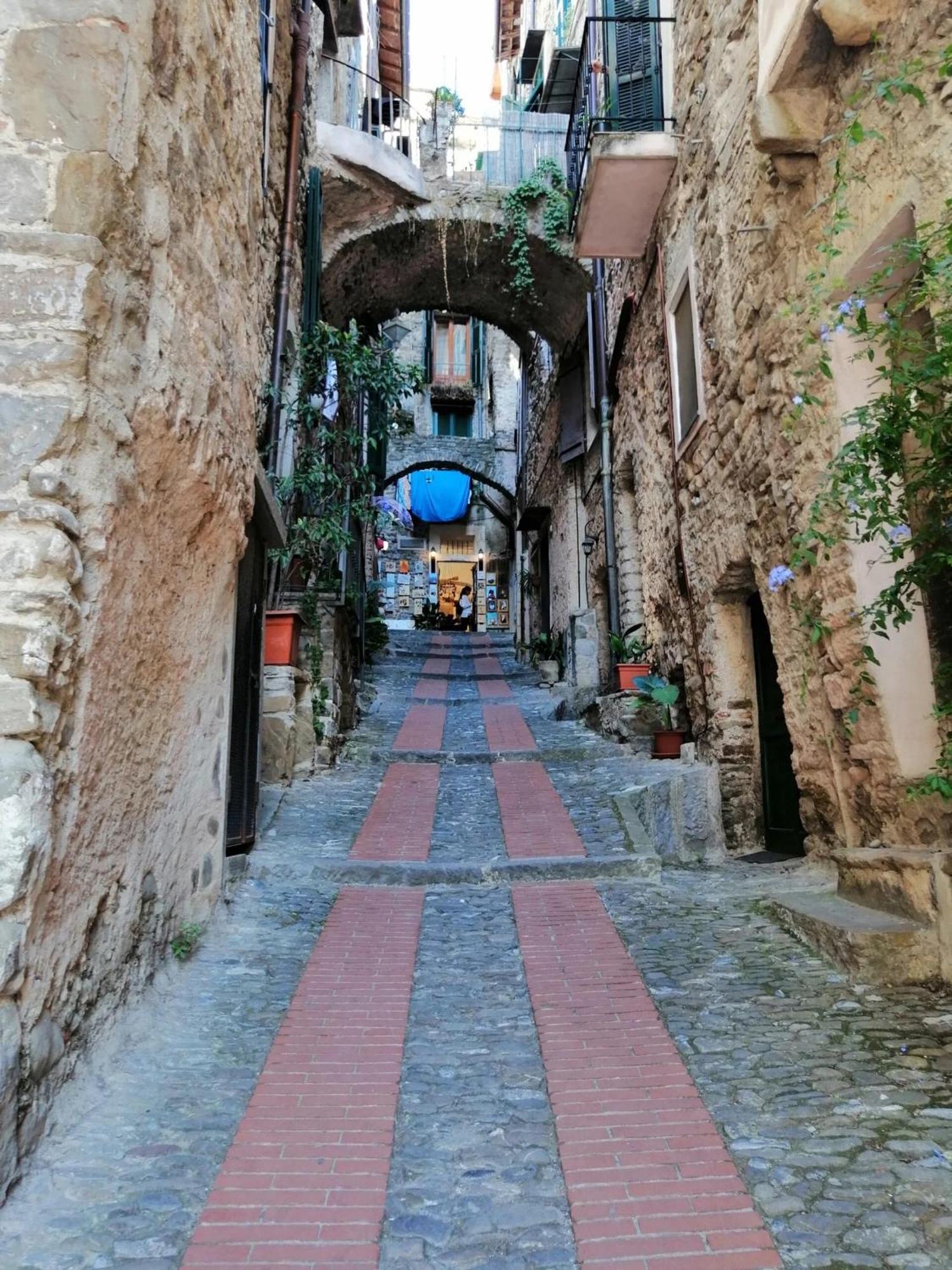 Stecado Caste - Dimora Storica Nel Cuore Del Paese Dolceacqua Buitenkant foto