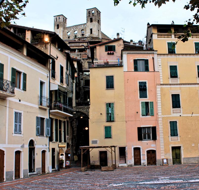 Stecado Caste - Dimora Storica Nel Cuore Del Paese Dolceacqua Buitenkant foto