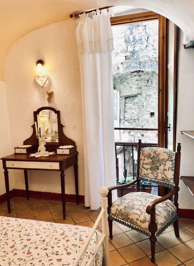 Stecado Caste - Dimora Storica Nel Cuore Del Paese Dolceacqua Buitenkant foto